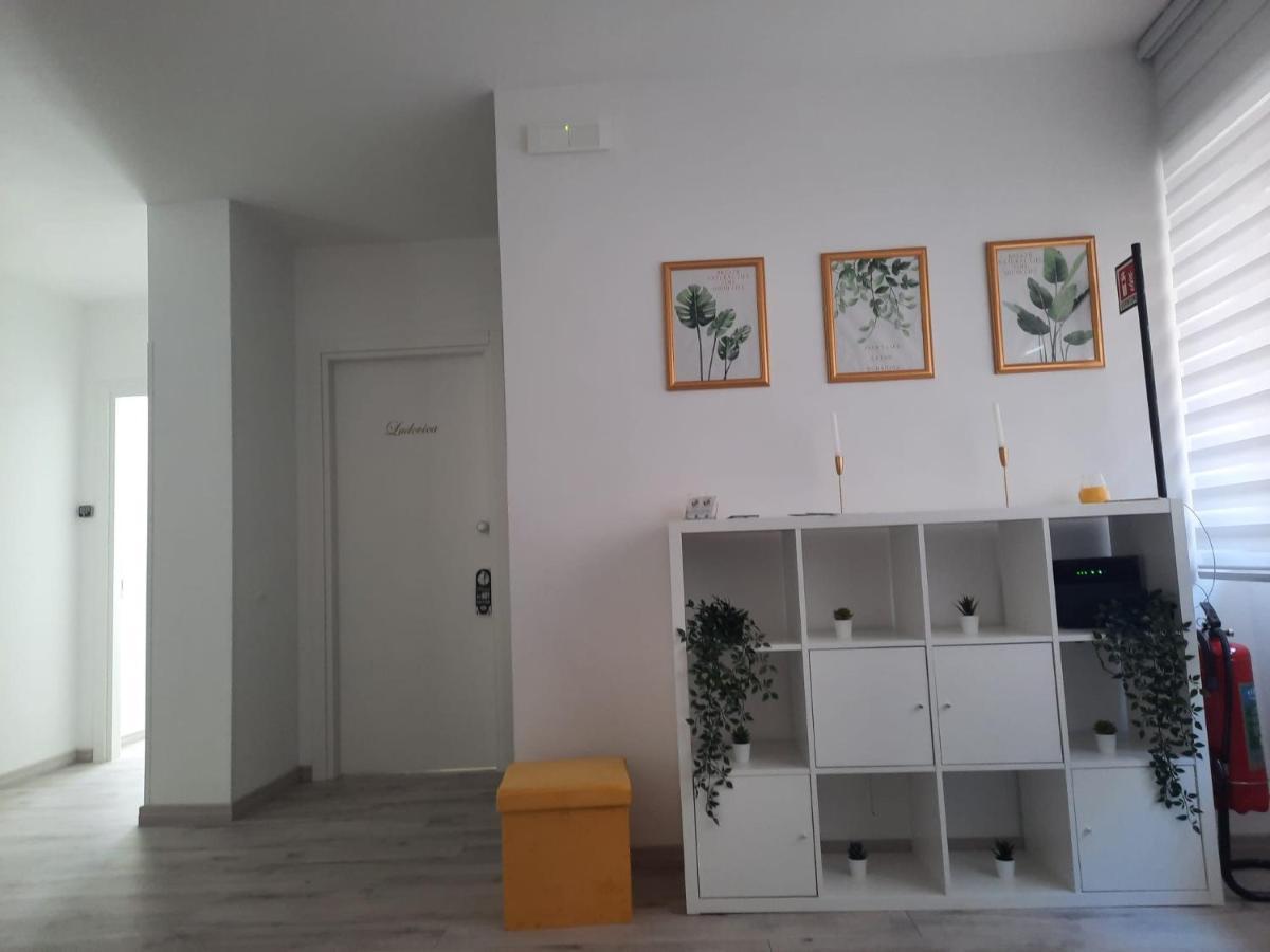 Guest House Tra Cielo E Mare Nettuno Exterior photo