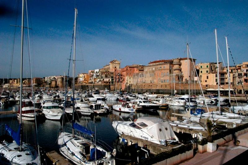 Guest House Tra Cielo E Mare Nettuno Exterior photo
